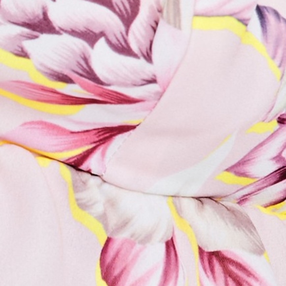 MISSGUIDED Tropical Print Crop Camisole - Picture 4 of 6